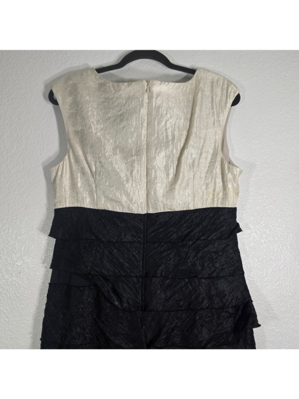 London Times Sheath Dress Women Size 14 Black Tiered Ruffle Cocktail Party - Picture 5 of 8